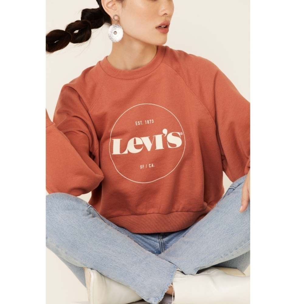 Levi's Women's Mauve Color Circle Logo Pullover Crew Neck Crop Sweatshirt Size L